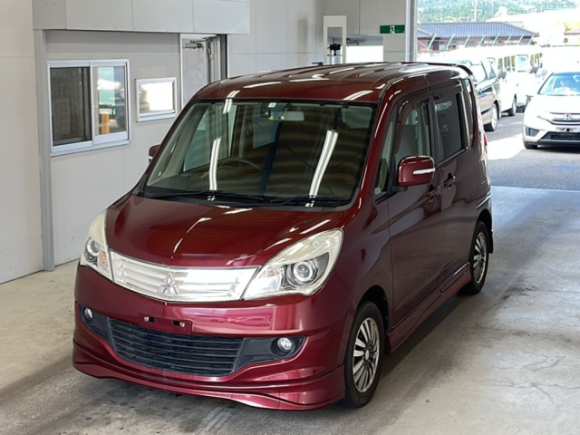 MITSUBISHI DELICA D2 2012