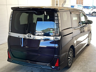 TOYOTA VOXY 2014