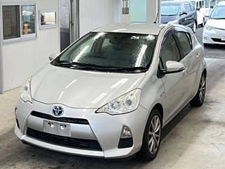 TOYOTA AQUA 2013