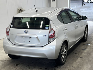 TOYOTA AQUA 2013