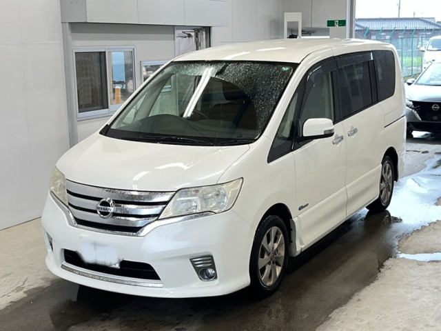 NISSAN SERENA 2013