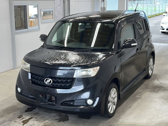 TOYOTA BB 2010