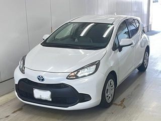 TOYOTA AQUA 2021