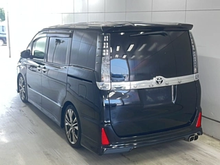 TOYOTA VOXY 2016