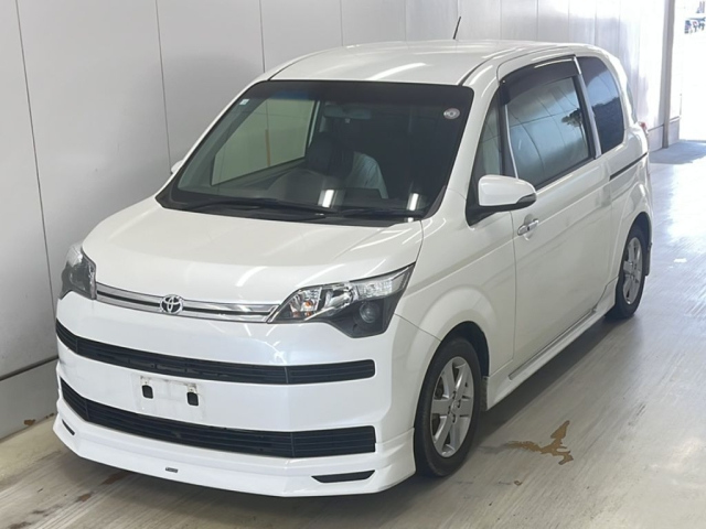 TOYOTA SPADE 2012