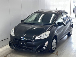 TOYOTA AQUA 2016