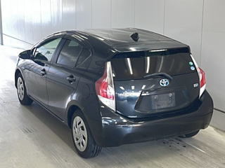 TOYOTA AQUA 2016
