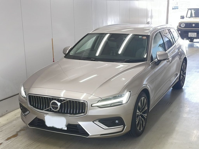 VOLVO V60 2022