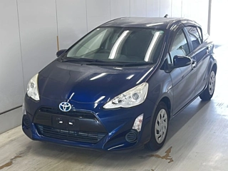 TOYOTA AQUA 2016