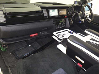 TOYOTA HIACE 2012
