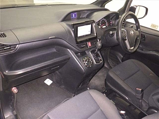 TOYOTA VOXY 2014
