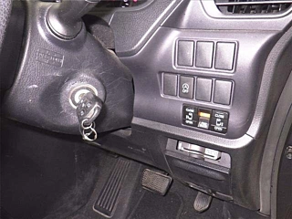 TOYOTA VOXY 2014