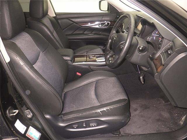 NISSAN FUGA 2011