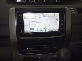 TOYOTA VOXY 2010