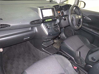 TOYOTA WISH 2014