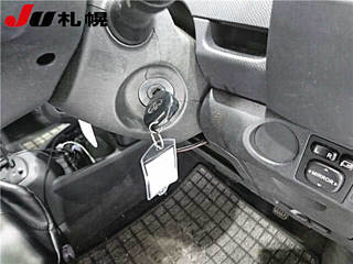 TOYOTA VITZ 2010