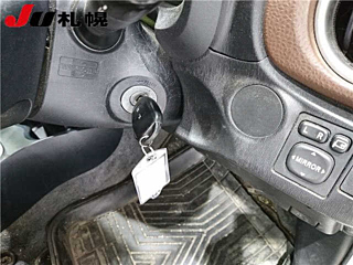 TOYOTA VITZ 2012