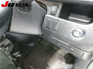 TOYOTA VOXY 2010