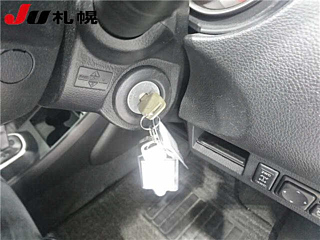 NISSAN TIIDA LATIO 2010
