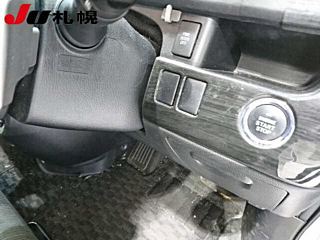TOYOTA NOAH 2010