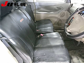DAIHATSU TANTO 2011