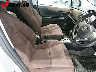 TOYOTA VITZ 2012