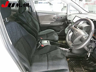 TOYOTA WISH 2010