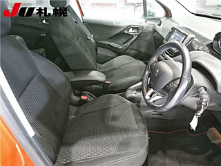 PEUGEOT 208 2016