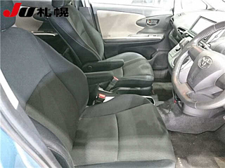 TOYOTA WISH 2010