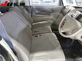DAIHATSU TANTO 2011