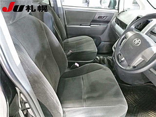 TOYOTA VOXY 2008