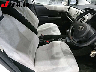 TOYOTA VITZ 2011
