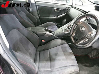 TOYOTA PRIUS 2014
