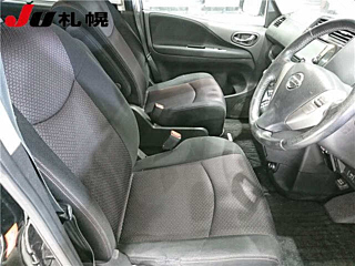 NISSAN SERENA 2011