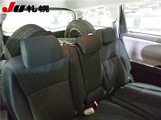 TOYOTA WISH 2010