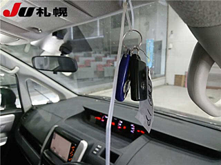 TOYOTA NOAH 2011