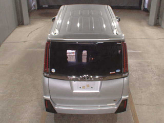 TOYOTA NOAH 2020