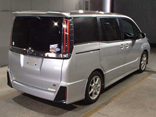 TOYOTA NOAH 2020