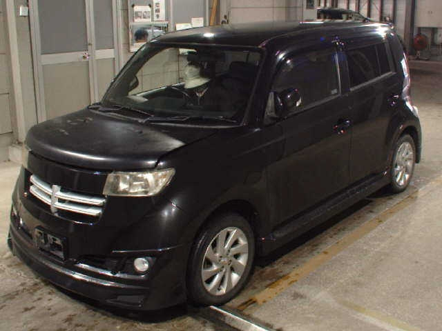 TOYOTA BB 2010