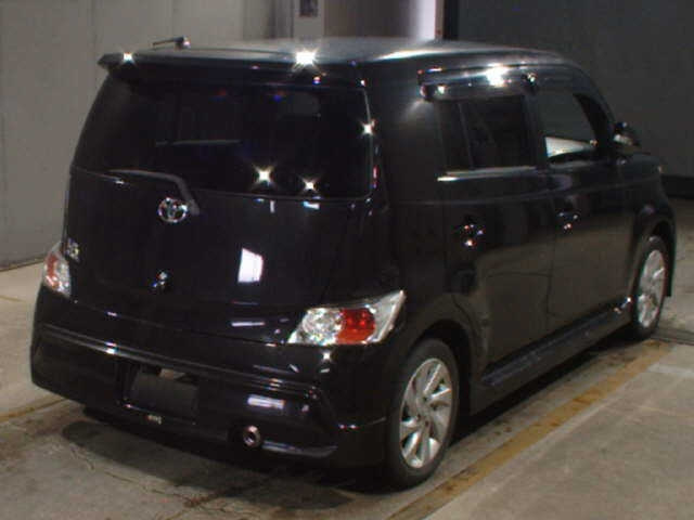TOYOTA BB 2010