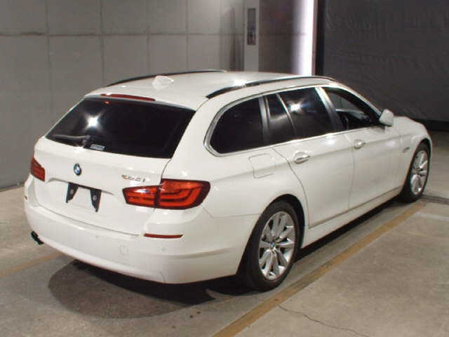 BMW 5 SERIES 2012