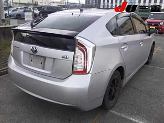 TOYOTA PRIUS 2013