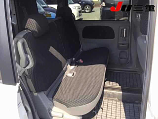 TOYOTA SIENTA 2010