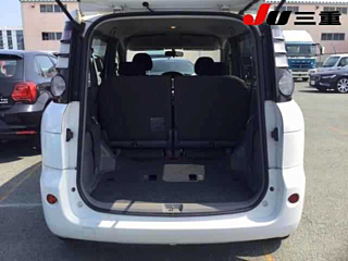 TOYOTA SIENTA 2010