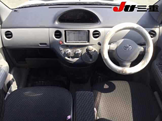 TOYOTA SIENTA 2010
