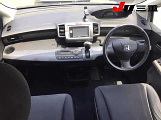 HONDA FREED 2010