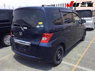 HONDA FREED 2010
