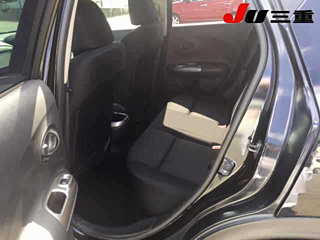 NISSAN JUKE 2011