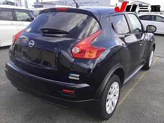 NISSAN JUKE 2011