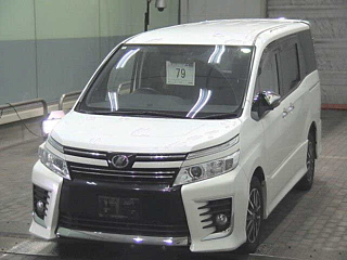 TOYOTA VOXY 2015